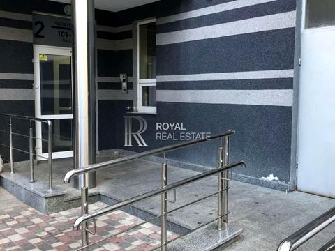 комерційна за адресою Малевича, 1