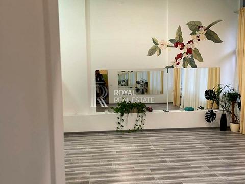 коммерческая по адресу Липковського, 1