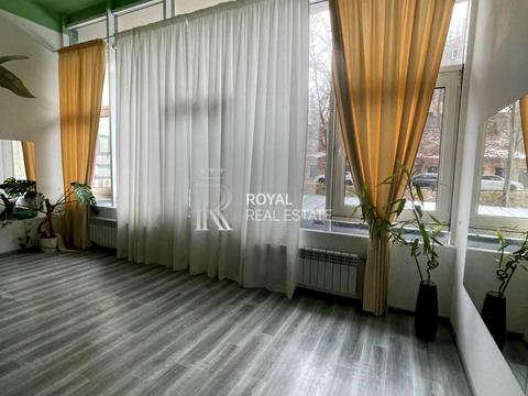 коммерческая по адресу Липковського, 1