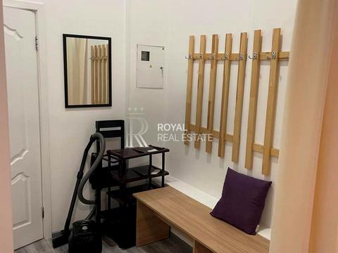 коммерческая по адресу Липковського, 1