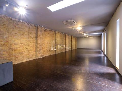 комерційна за адресою Михайлівська вул., 22