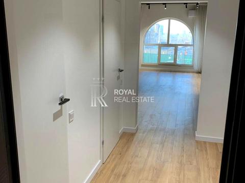 комерційна за адресою Максимовича Михаила, 1