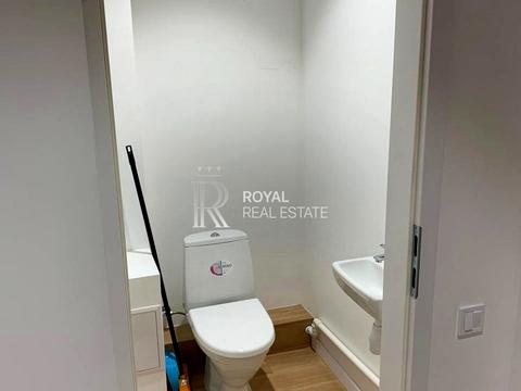 комерційна за адресою Максимовича Михаила, 1