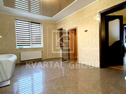 будинок за адресою Васильків, Озерна вул.