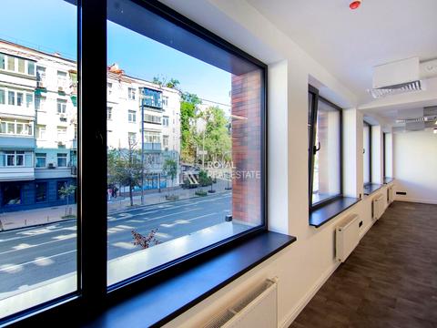 комерційна за адресою Саксаганського вул., 50/83