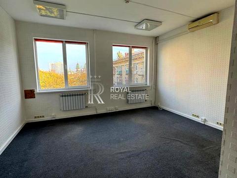 комерційна за адресою Бехтерівський пров., 4-В