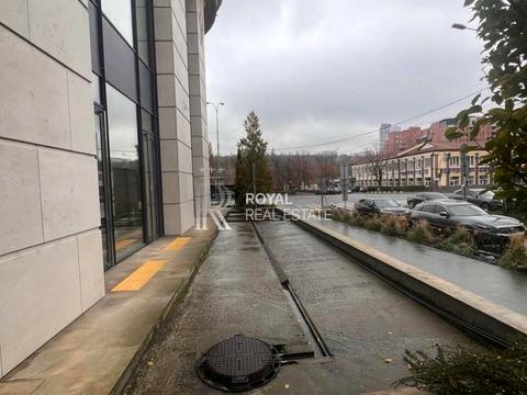 комерційна за адресою Антоновича вул. (Горького), 118