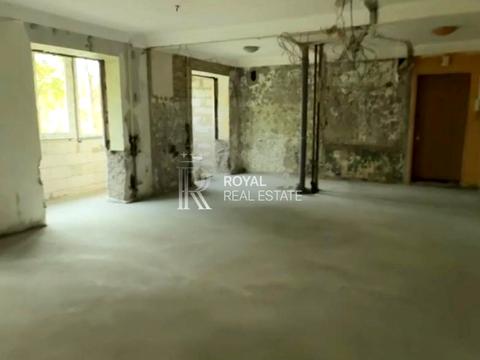 комерційна за адресою Павла Тичини просп., 9