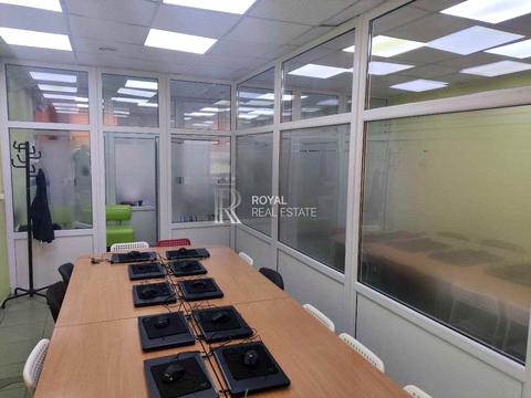 коммерческая по адресу Академика Глушкова просп., 31