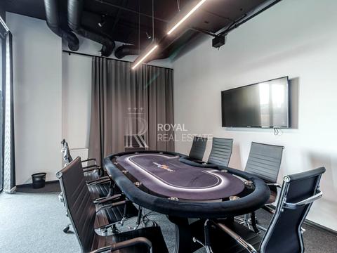 комерційна за адресою Антоновича вул. (Горького), 74-78