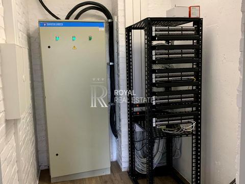 комерційна за адресою Лабораторний пров., 7