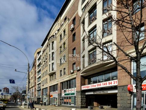 комерційна за адресою Саксаганського вул., 120