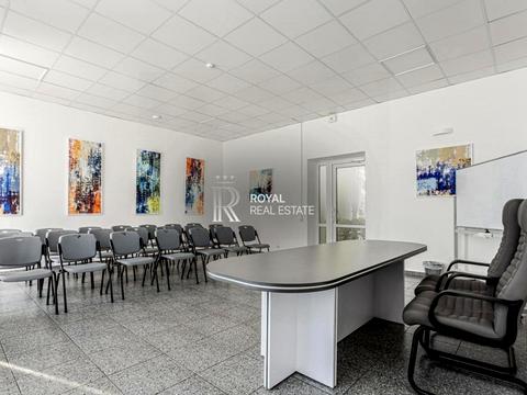 комерційна за адресою Київ, Вадима Гетьмана вул., 2