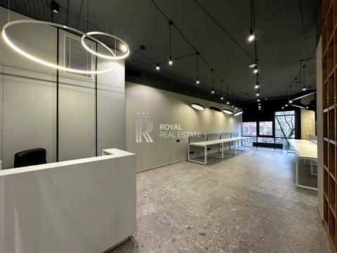 комерційна за адресою Євгена Коновальця вул. (Щорса), 36-Д