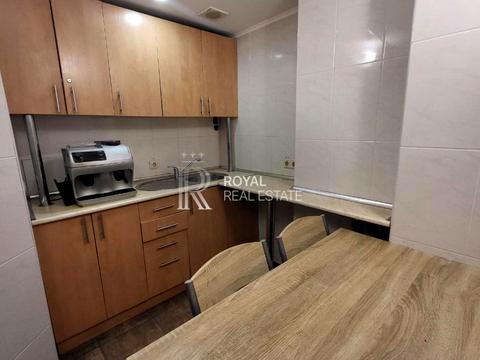 комерційна за адресою Микільсько-Слобідська вул., 1-А