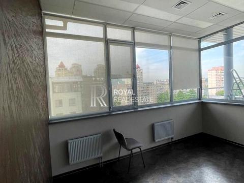 комерційна за адресою Автозаводська вул., 54