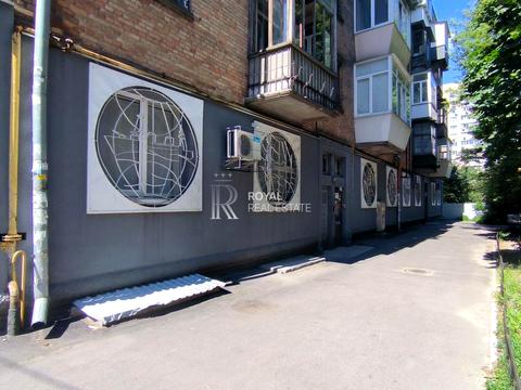 комерційна за адресою Валерія Лобановського просп., 114/3