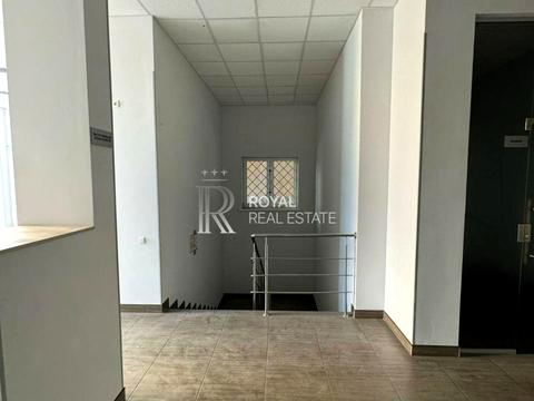 комерційна за адресою В'ячеслава Чорновола вул., 29