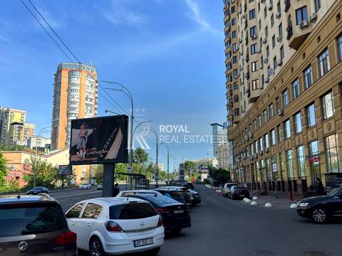 комерційна за адресою В'ячеслава Чорновола вул., 29