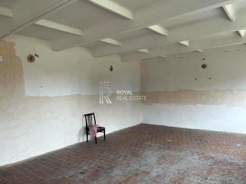 комерційна за адресою Підгірний, 1