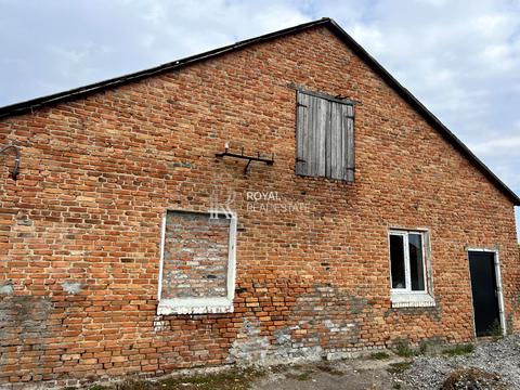 комерційна за адресою Підгірний, 1