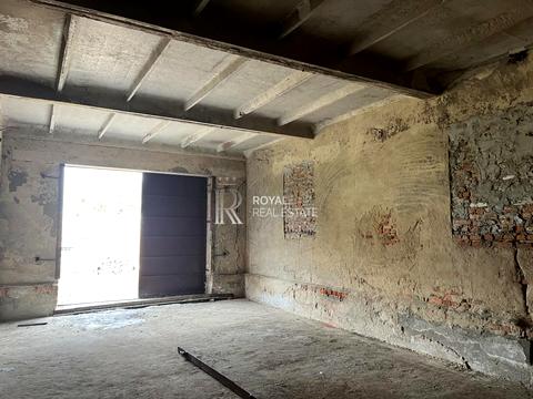 комерційна за адресою Підгірний, 1