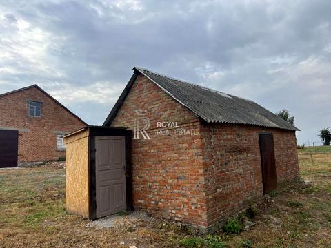 комерційна за адресою Підгірний, 1