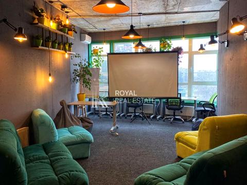 комерційна за адресою Кловський Узвіз вул., 1