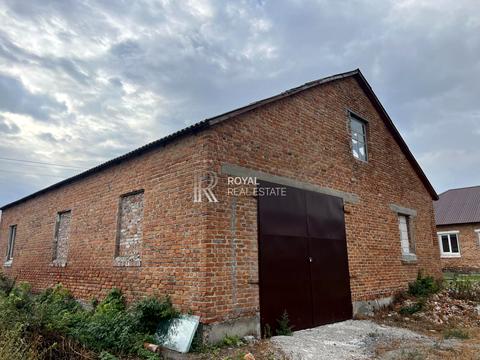 комерційна за адресою Підгірний, 1