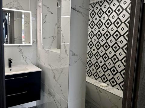 комерційна за адресою Трускавецька вул., 6-В