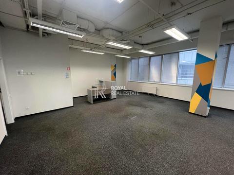 коммерческая по адресу Вацлава Гавела, 6