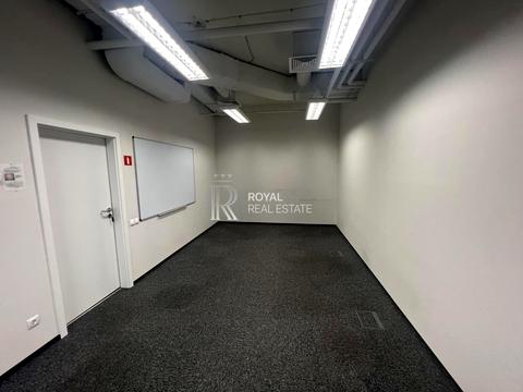 коммерческая по адресу Вацлава Гавела, 6