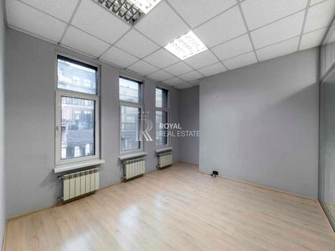 комерційна за адресою Саксаганського вул., 119