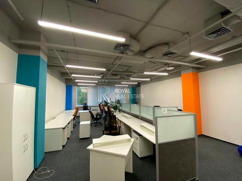 коммерческая по адресу Вацлава Гавела бульв. (Івана Лепсе), 6