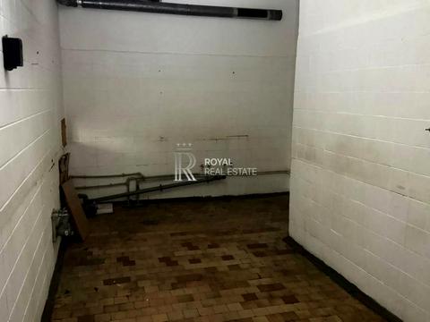 комерційна за адресою Володимирська вул., 54