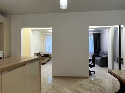 квартира за адресою Василя Сухомлинського вул., 12