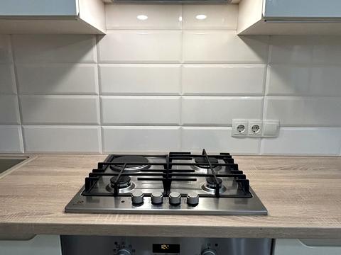 квартира за адресою Василя Сухомлинського вул., 12