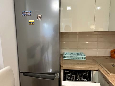 квартира за адресою Василя Сухомлинського вул., 12