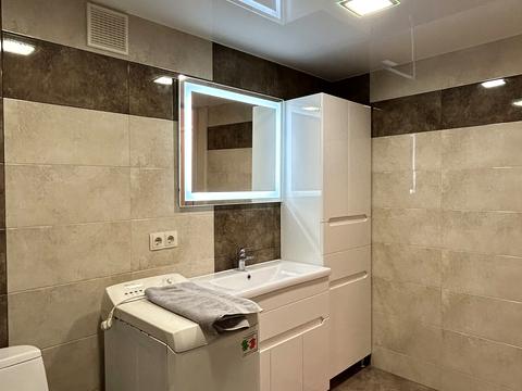 квартира за адресою Василя Сухомлинського вул., 12