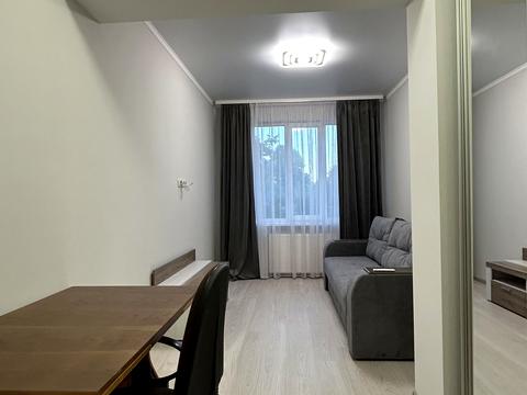 квартира за адресою Василя Сухомлинського вул., 12