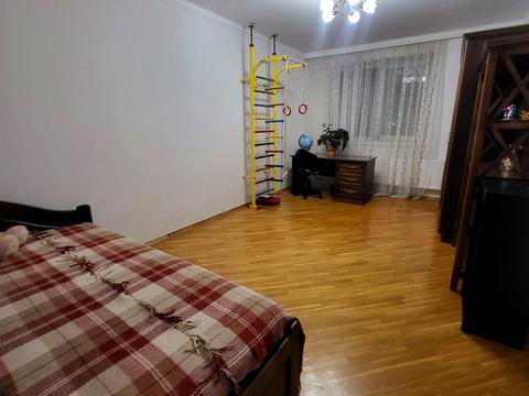 квартира за адресою Наукова вул., 2д