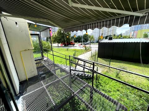 комерційна за адресою Драгоманова вул., 7