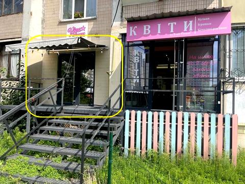 комерційна за адресою Драгоманова вул., 7