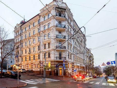 комерційна за адресою Софіївська вул., 14