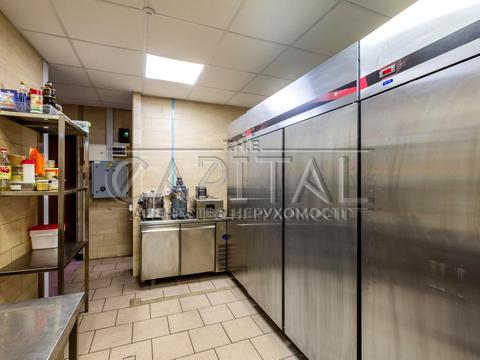 комерційна за адресою Софіївська вул., 14