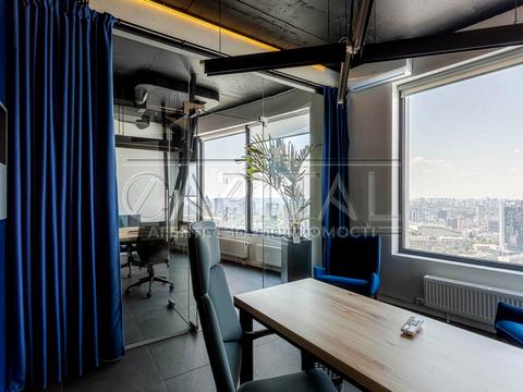 комерційна за адресою Кловський узвіз, 7