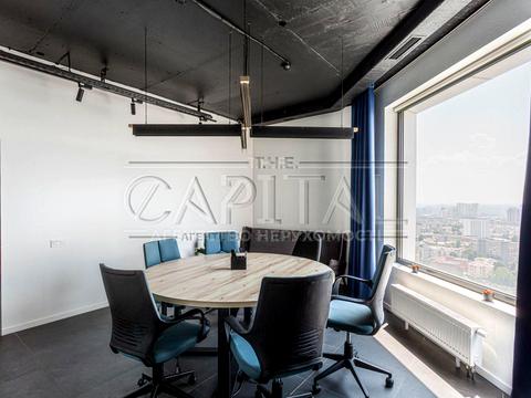 комерційна за адресою Кловський узвіз, 7