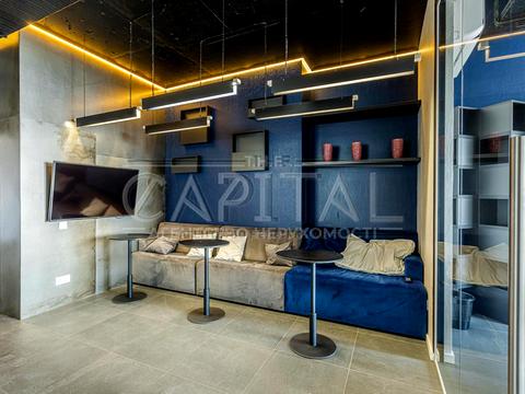 комерційна за адресою Кловський узвіз, 7