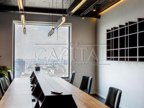 комерційна за адресою Кловський узвіз, 7