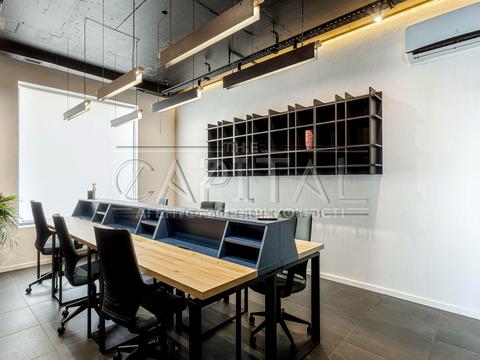 комерційна за адресою Кловський узвіз, 7